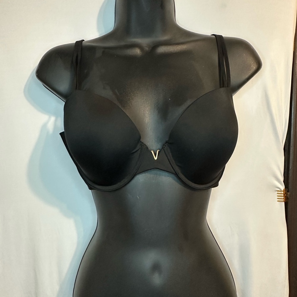 Victoria’s Secret Sexy Illusions Lightly Lined  Bra Jet Black W Gold V 34D